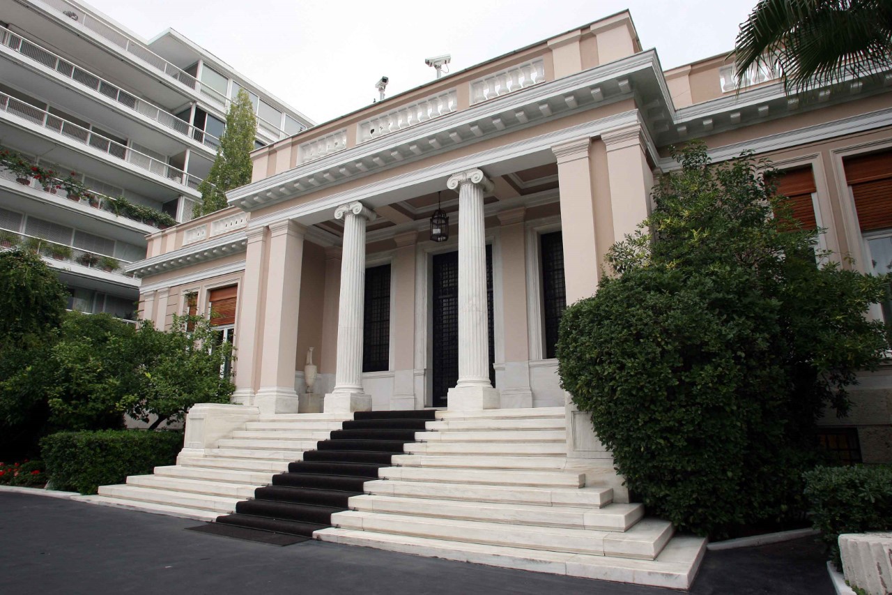 Η-αμηχανία-του-Μαξίμου-μετά-την-παρέμβαση-Βενιζέλου-για-την-ψηφοφορία-για-ΟΠΕΚΕΠΕ