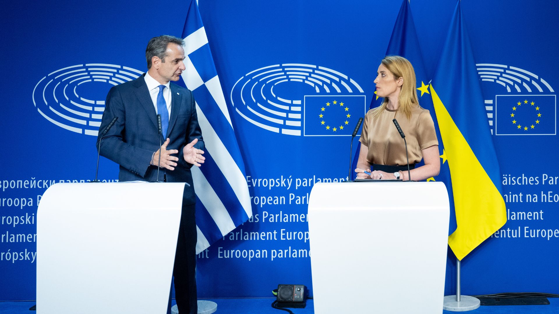 Στην Αθήνα σήμερα η Μέτσολα: Συναντήσεις με Σακελλαροπούλου, Μητσοτάκη – Στις 12:00 θα μιλ