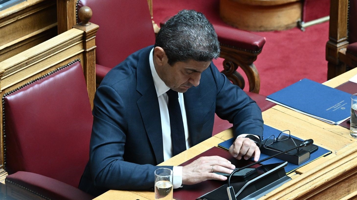 o-avgenakis-ke-ta-simadia…