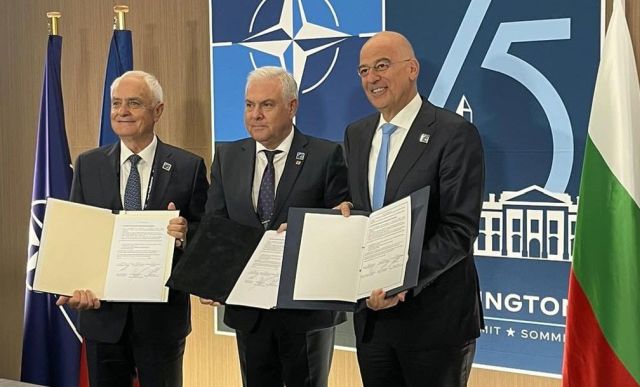 o-nikos-dendias-ipegrapse-me
