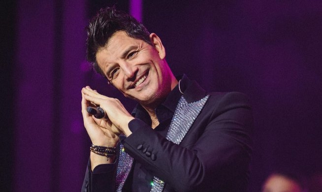 sakis-rouvas-Αnevase-tin-pio