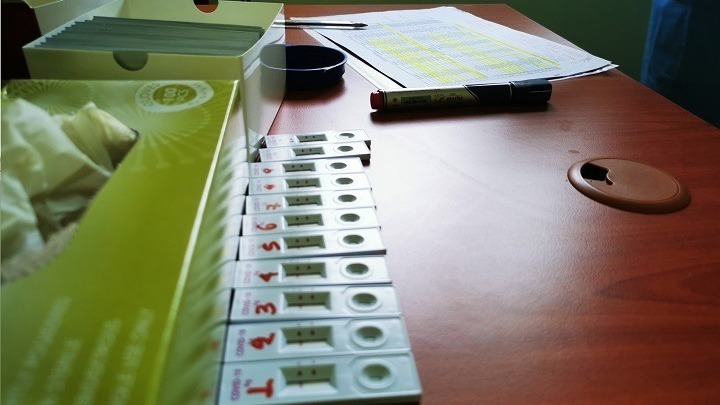 Yp-Ergasias-Ti-allazei-gia-ta-upochreotika-rapid-test-gia-tous-ergazomenous-ston-idiotiko-tomearn