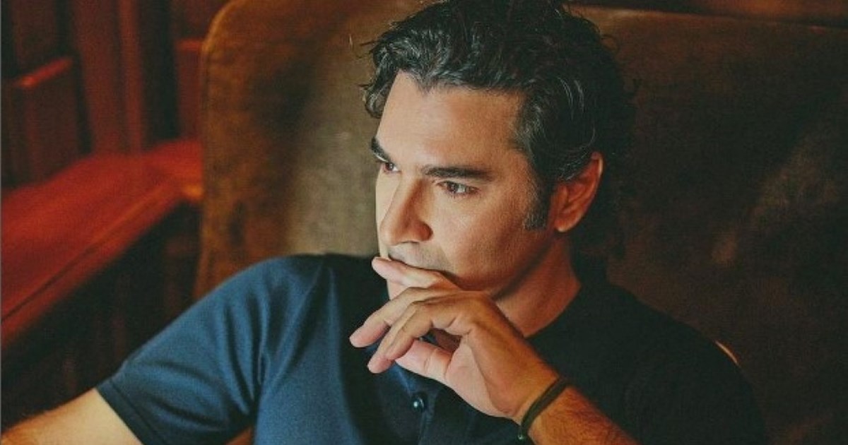 Ο Χριστόφορος Παπακαλιάτης σε μία σπάνια φωτογραφία, 38 χρόνια πριν