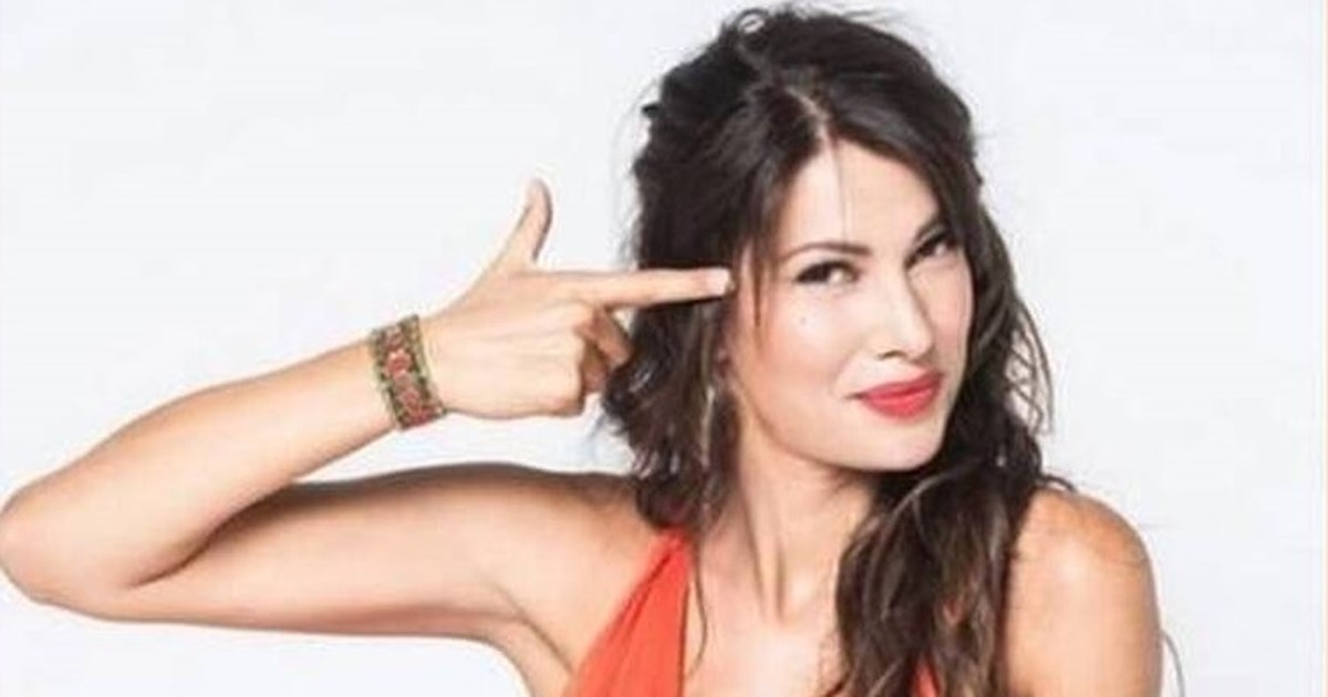 Η Κλέλια Ρένεση ολοκλήρωσε τα γυρίσματα της στη ‘Μουρμούρα’ | Η τρυφερή ανάρτησή της