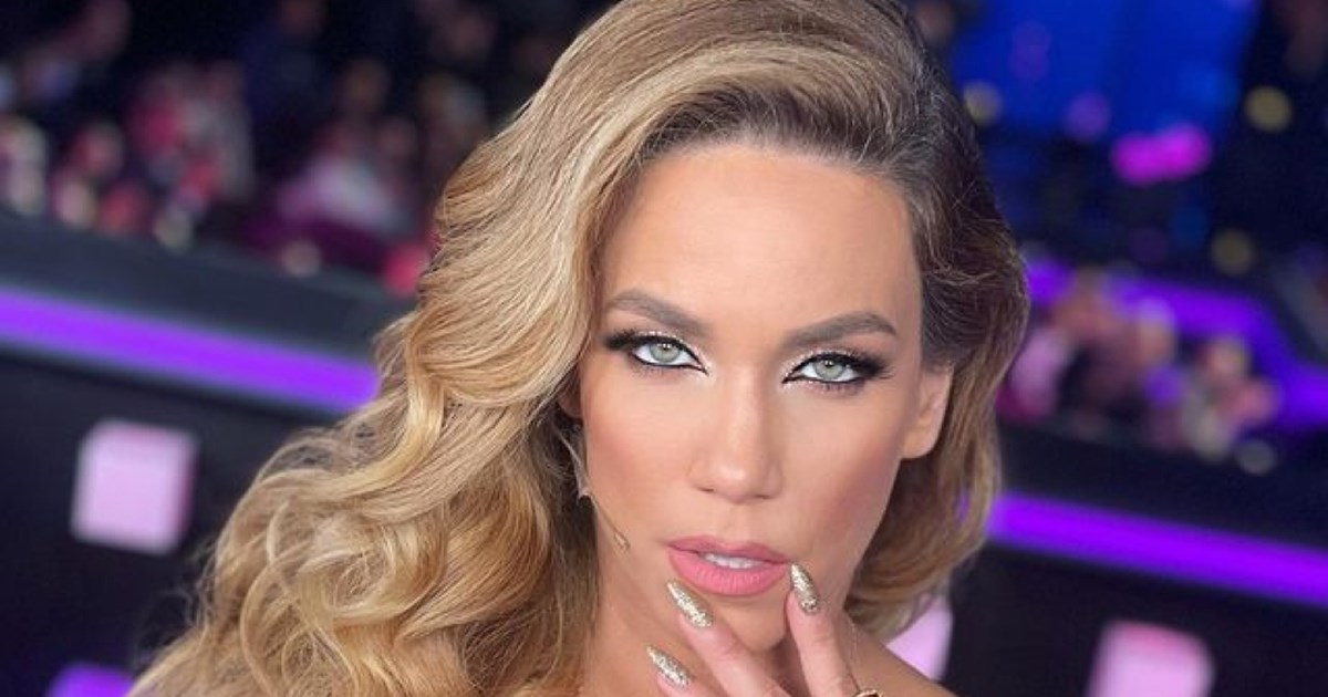 Κατερίνα Στικούδη: ‘Πραγματικά δεν δίνω δεκάρα – Όλες αυτές οι χαζομάρες μόνο πηγή έμπνευσης μπορεί να είναι για κανένα τραγούδι’