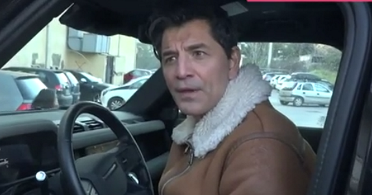 Ο Σάκης Ρουβάς τοποθετείται για το περιστατικό στο μουσικό λύκειο στο Ίλιον: ‘Φορούσαν φούστα από την αρχαιότητα’