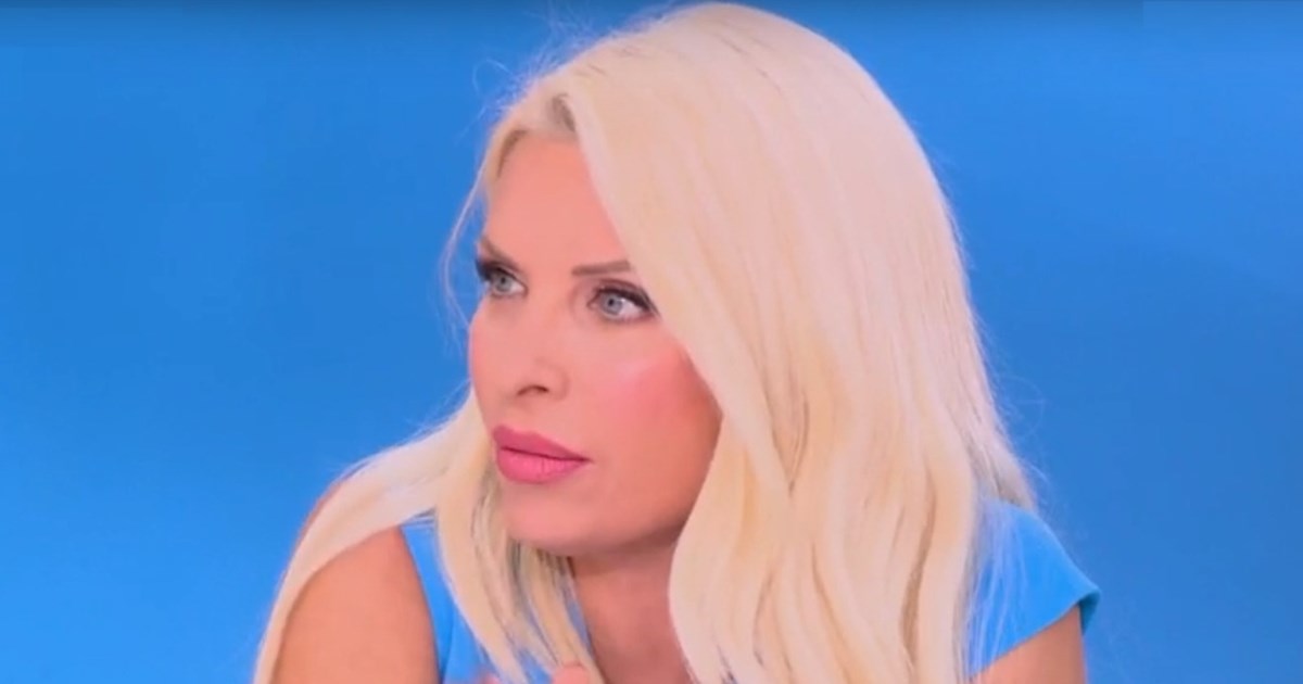 Ελένη Μενεγάκη για Κωνσταντίνα Σπυροπούλου: ‘Πόσα χρόνια μετά μπορεί κανείς να συζητάει ένα θέμα άλλης εποχής;’