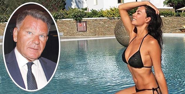 Ειρωνικά βέλη από τη Βατίδου