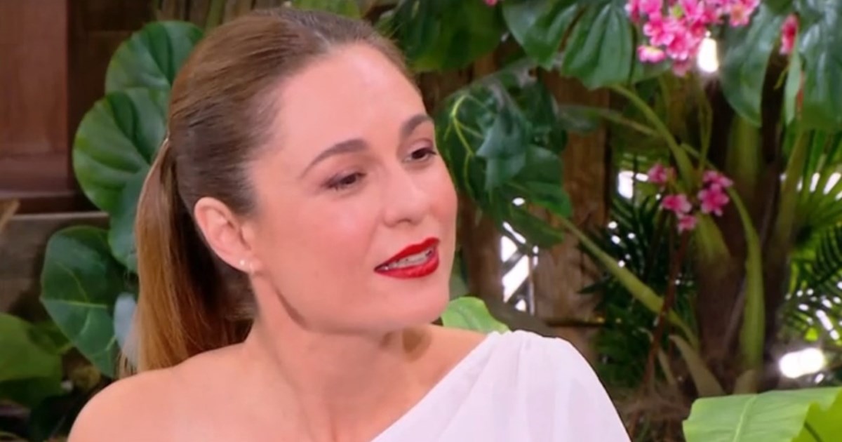 Θάλεια Ματίκα: ‘Άρχισα να επιτίθεμαι στον σύζυγό μου μέσα στον τοκετό – Είχε πέσει στα γόνατα και έκλαιγε’