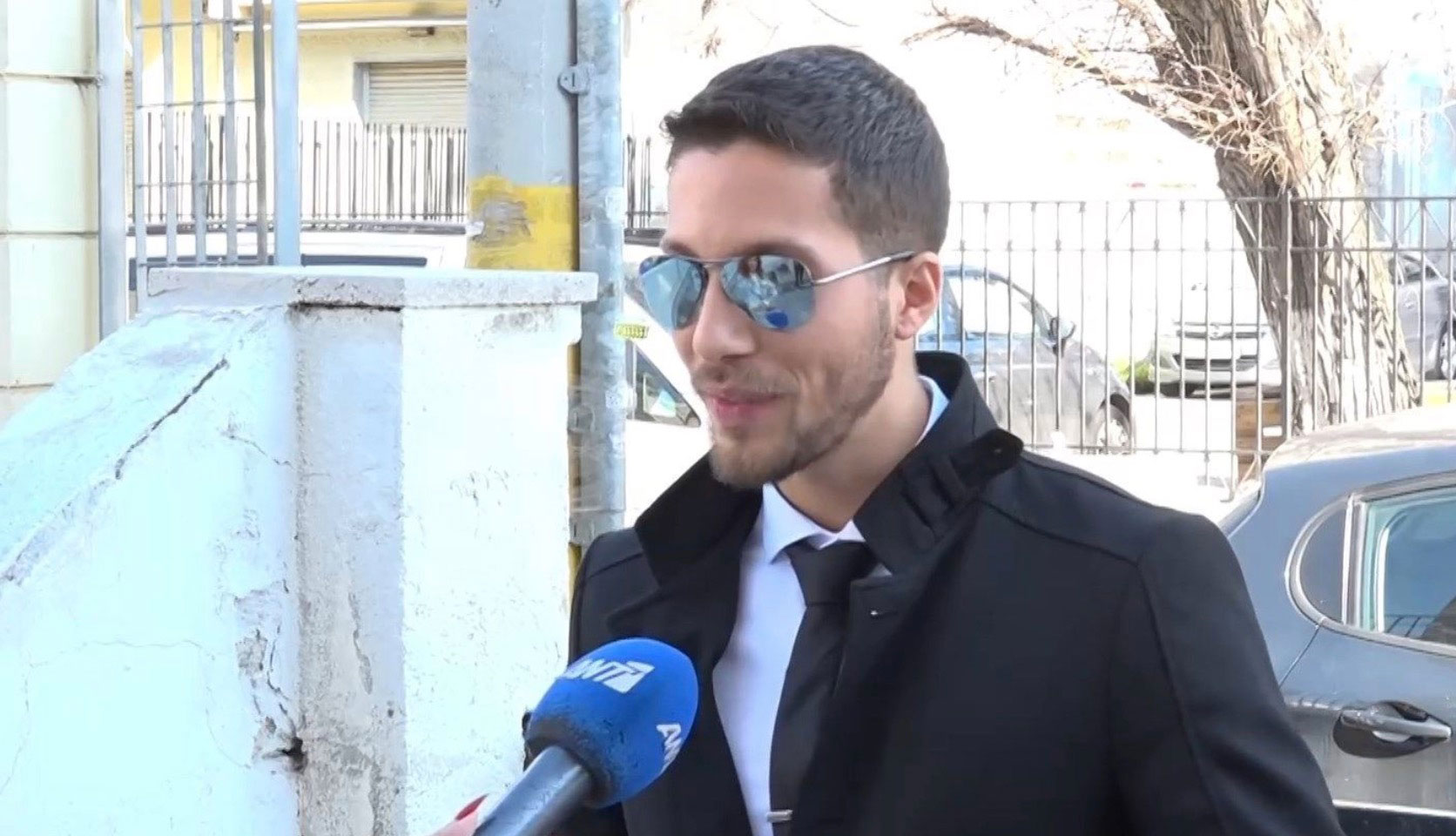 Είναι κρίμα να ασχολούμαστε με τα εσώψυχα του κάθε Τάκη • RefreshNews