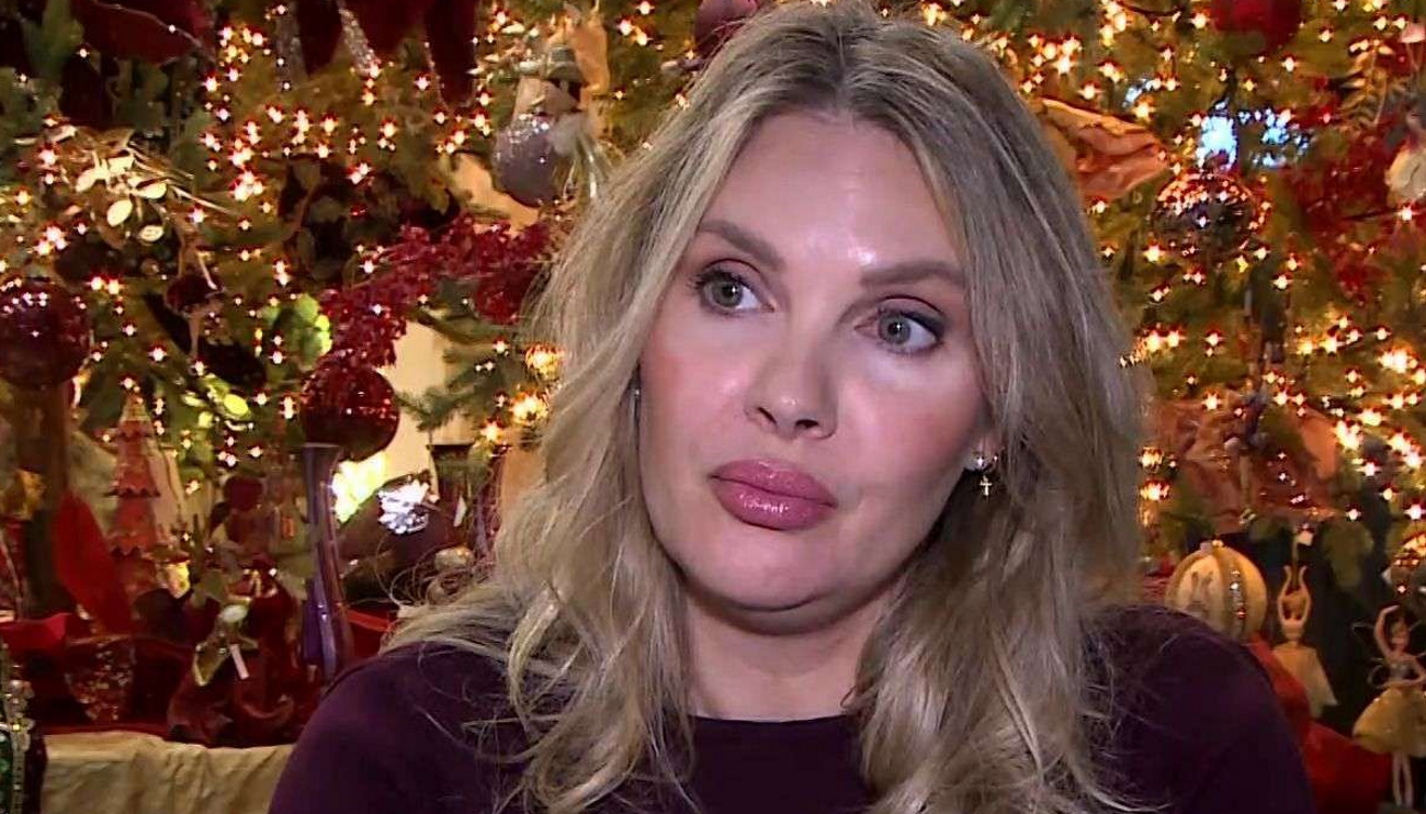 Χριστίνα Αλούπη: “Μπόρεσα να πάρω όλο το φορτίο πάνω μου, ο σύζυγος ακόμα πηγαινοέρχεται από την Αμερική” | Zappit