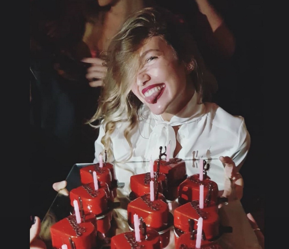Κλέλια Ανδριολάτου: Ξέφρενο πάρτι γενεθλίων, με καλεσμένες την Μπόμπα και την Χριστοπούλου! [pics,vid] – TLIFE