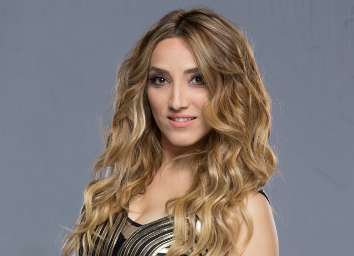 #PowerOfLovegr: Δείτε την Άννα Ελευθερίου να ποζάρει τσίτσιδη στο κρεβάτι της [φωτο]