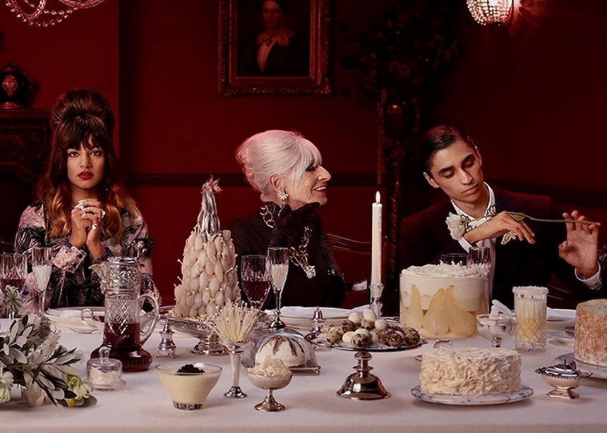 To fashion video του Burberry θα σε βάλει από τώρα στο mood των Χριστουγέννων – TLIFE