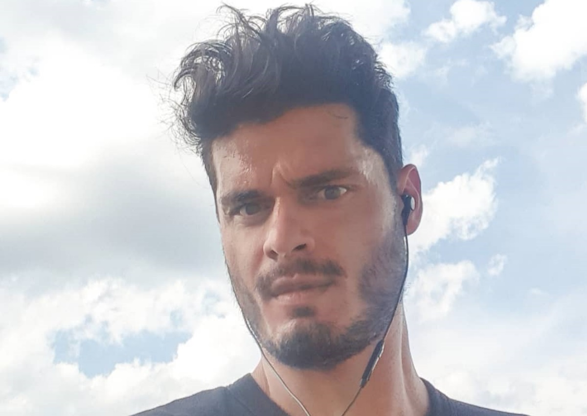 Δήμος Χαριστέας: H χειμερινή απόδραση στα Μετέωρα και το αισιόδοξο μήνυμά του – TLIFE