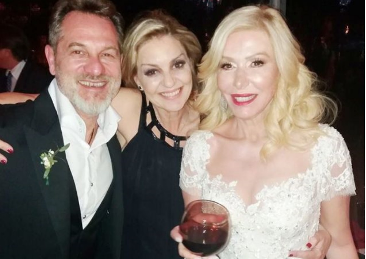 Παντρεύτηκε η Λίζα Δουκακάρου