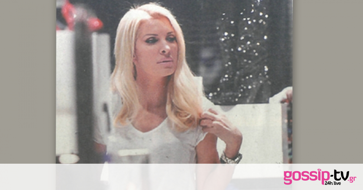 Ελένη Μενεγάκη: Για ψώνια με τις κόρες της (pics)