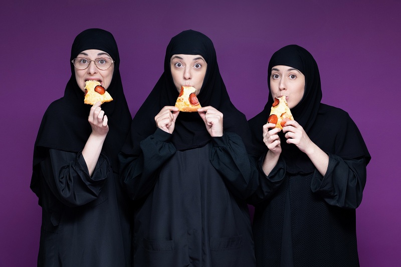 Τι κάνουν 3 μοναχές και η Eλένη Φουρέιρα στα γυρίσματα της θεϊκής κωμωδίας “Φόνοι στο καμπαναριό”; – Zinapost.gr