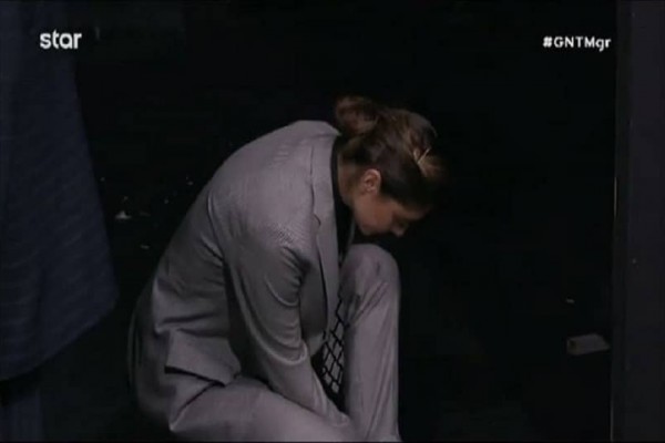 GNTM: Λύγισε! Ξέσπασε σε κλάματα η Εύη την ώρα της φωτογράφισης! (video)