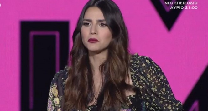 Απίστευτη ξινίλα Ηλιάνας Παπαγεωργίου #GNTM: Έκοψε παίκτρια γιατί τη… Τεράστιο καλάμι [video]