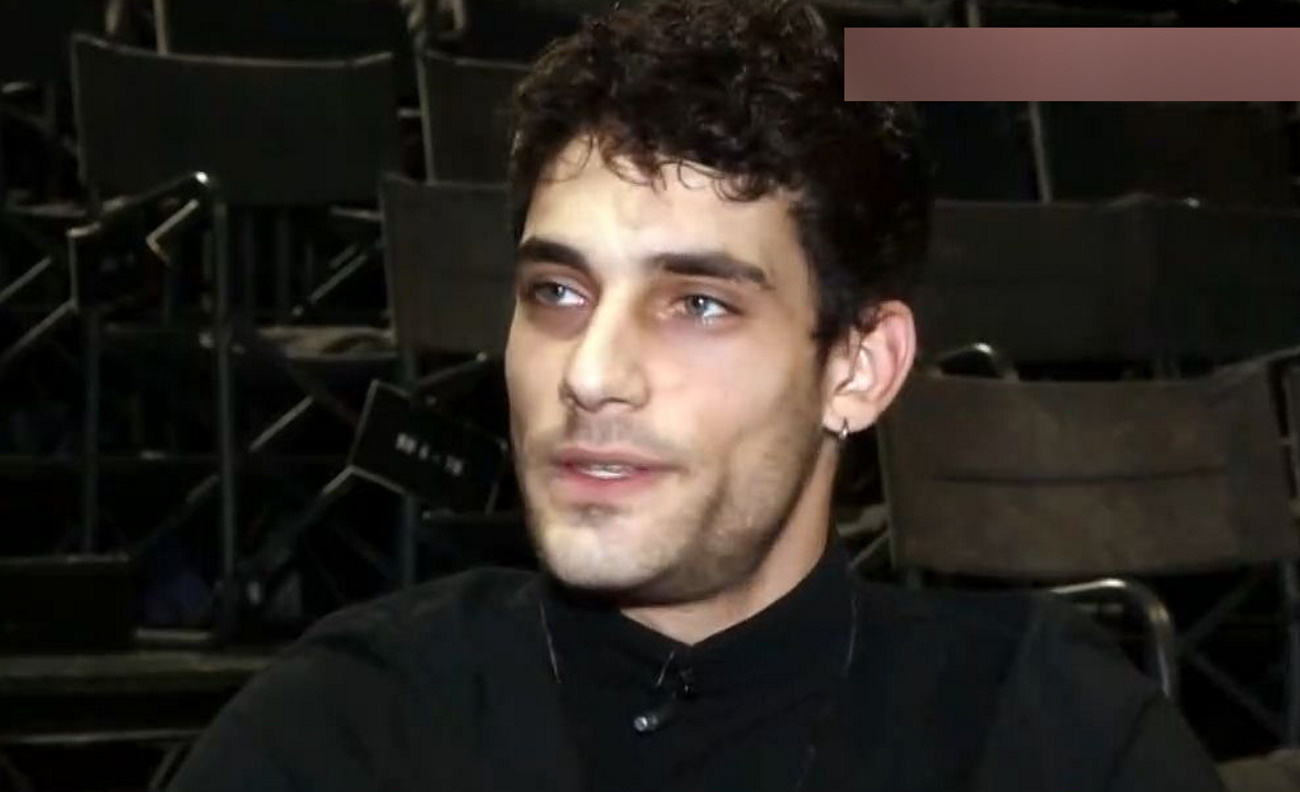 Ραφαήλ Καρυωτάκης: “Με φλερτάρουν στα social media, στην πραγματικότητα όχι” | Zappit