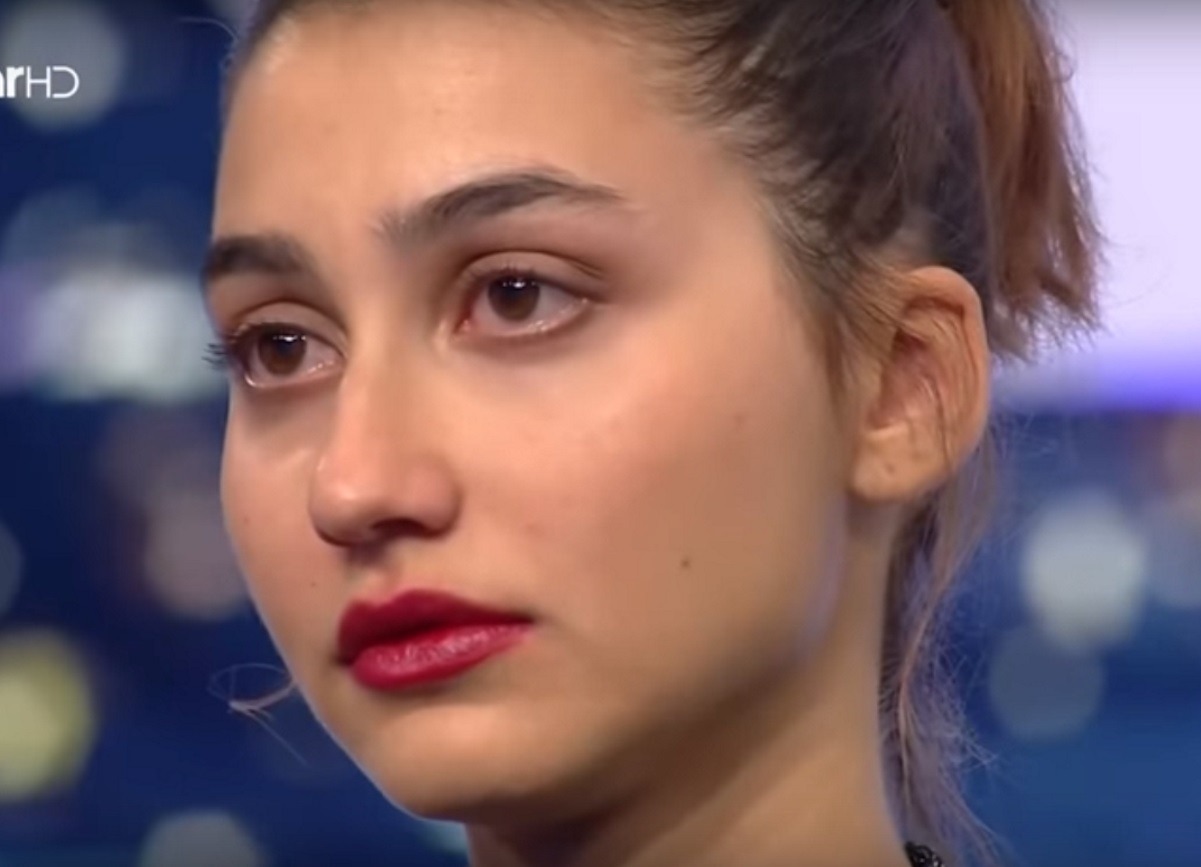 GNTM: Αποχώρησε η Ελευθερία Καρναβά – Έστησαν πάρτι οι FF [video]