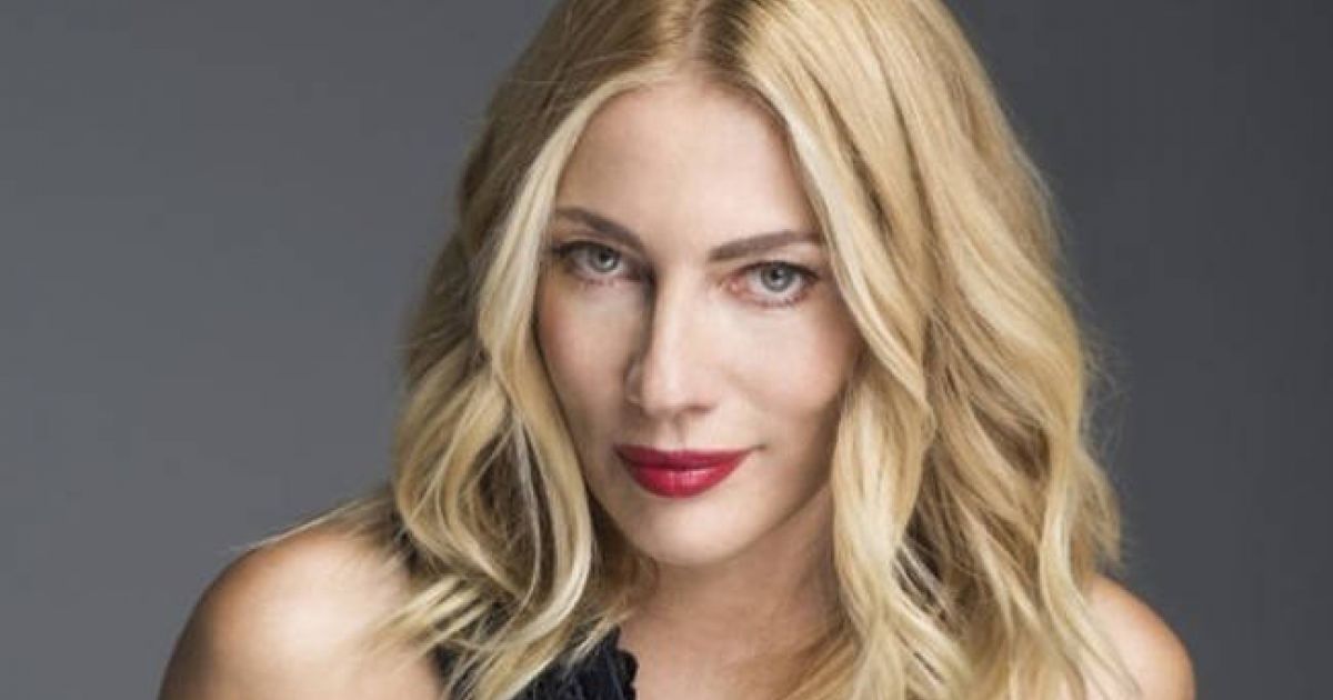 Σμαράγδα Καρύδη:Είμαι ένα με όλους, σ’ όλα τα διαμερίσματα, σ’ όλες τις γειτονιές, όλου του κόσμου…