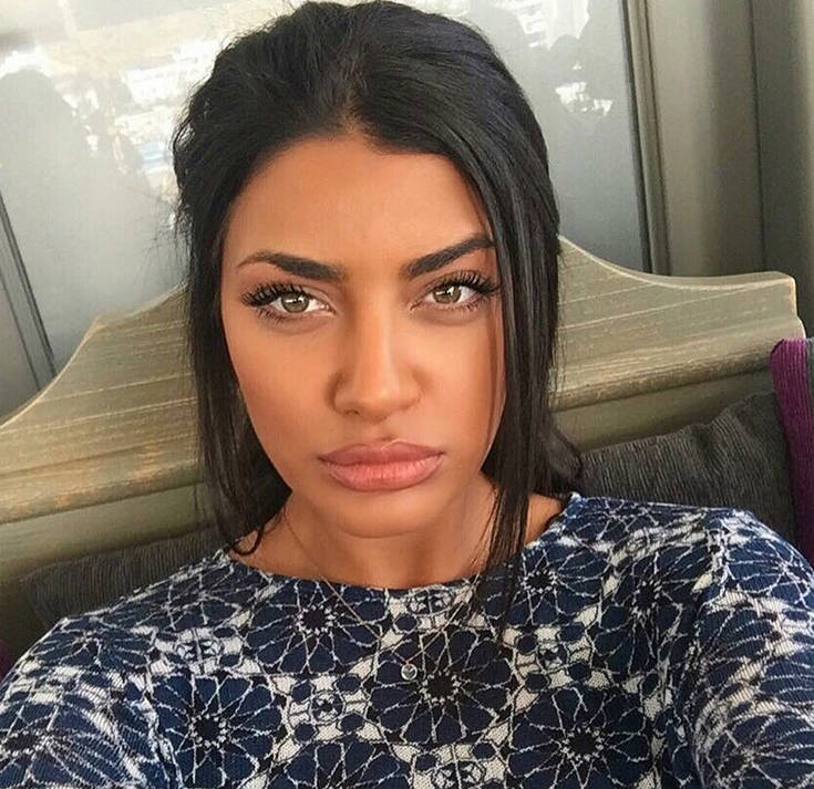 Μαρία Καζαριάν: Ποια η κούκλα αδελφή της Ειρήνης. Οπλα, χλιδή και…