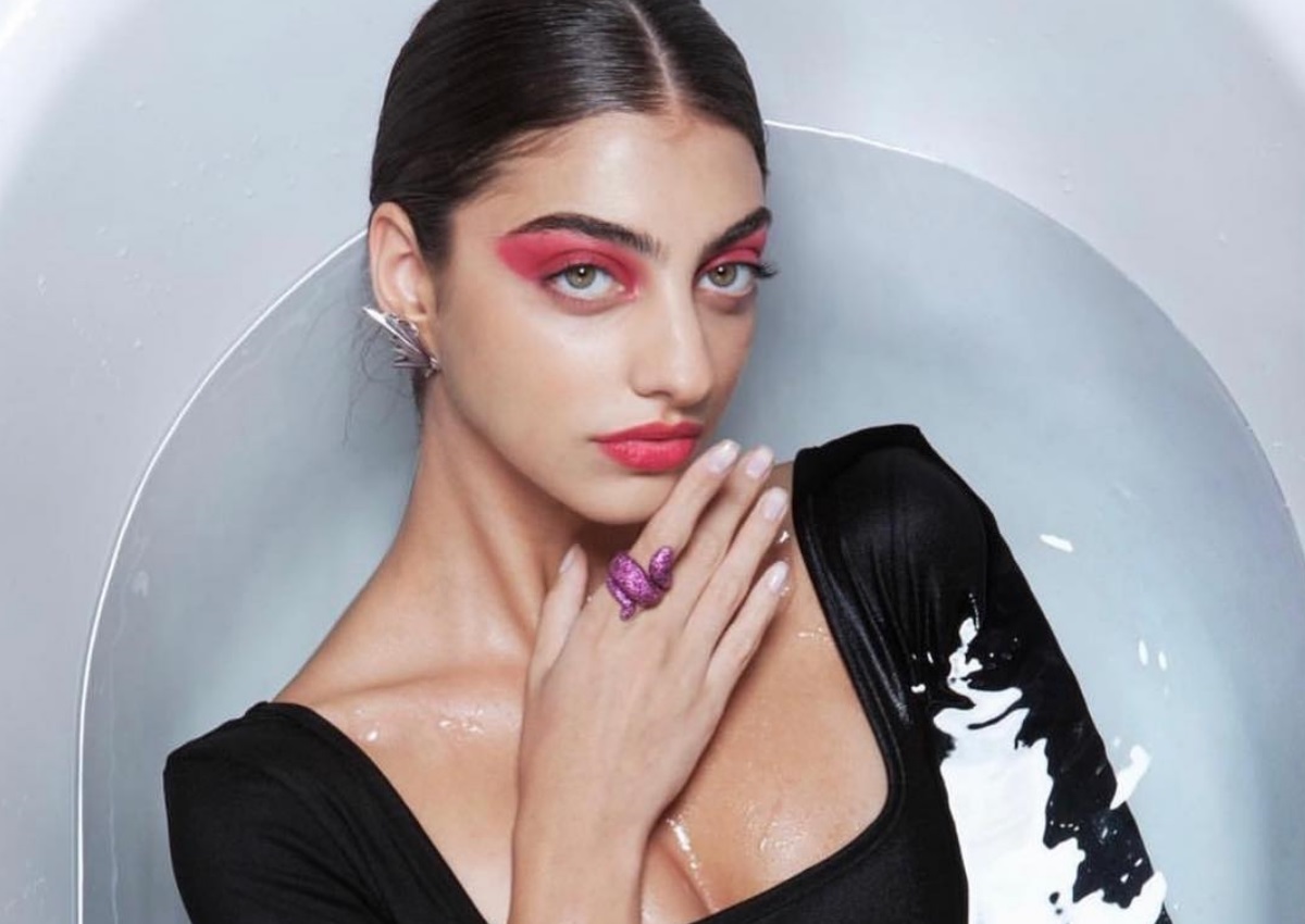 Ειρήνη Καζαριάν: Περπατά ως μοντέλο σε ξεχωριστό σκηνικό και κλέβει τις εντυπώσεις! Video – TLIFE