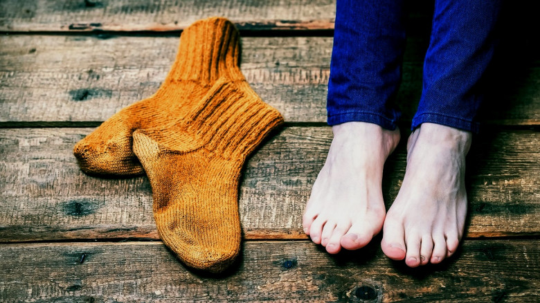 Παγωμένα χέρια ή πόδια: Ποια σοβαρή ασθένεια μπορεί να κρύβεται. Ποια τα ύπουλα συμπτώματα
