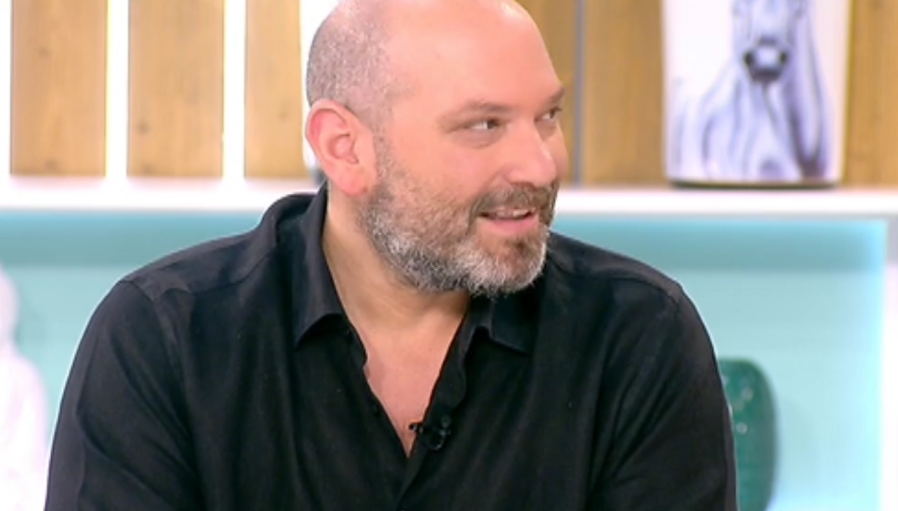 Γιώργος Λάγιος: “Η σύντροφός μου είναι 23 ετών, εγώ είμαι 45” | Zappit