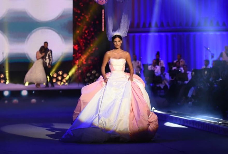 MadWalk 2019: Όλα όσα συμβαίνουν στο φαντασμαγορικό show! Η σέξι εμφάνιση της Ευαγγελίας Αραβανή [pics,video] – TLIFE