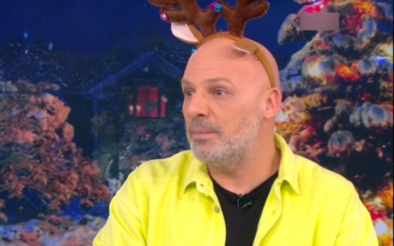 Σε απόγνωση ο Νίκος Μουτσινάς με το Big Brother – «Είμαι σε λάθος κανάλι» | Zappit