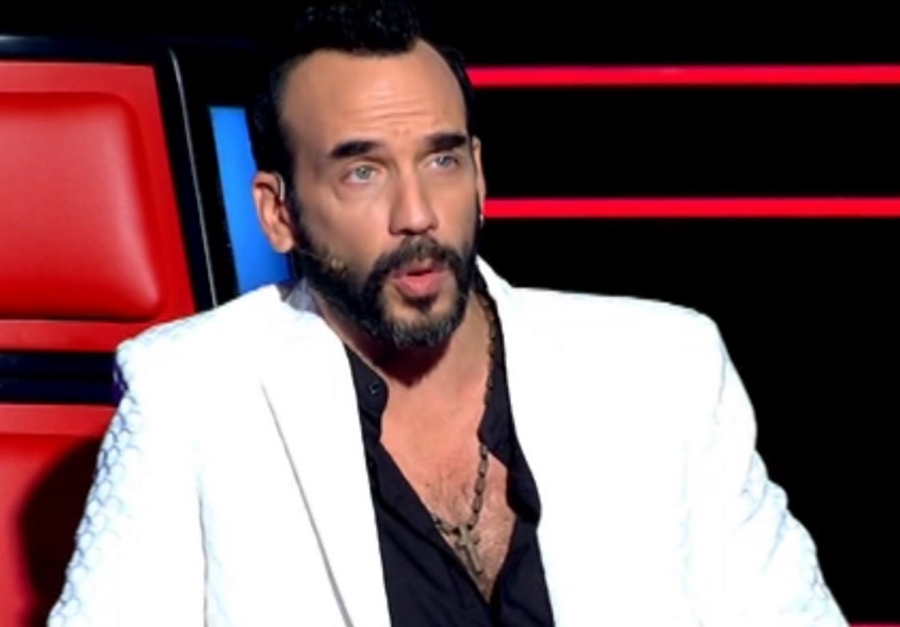 Άφωνος ο Μουζουράκης στο The Voice – “Δεν θα έκοβα τίποτα, είναι το δυνατό σου χαρτί” | Zappit