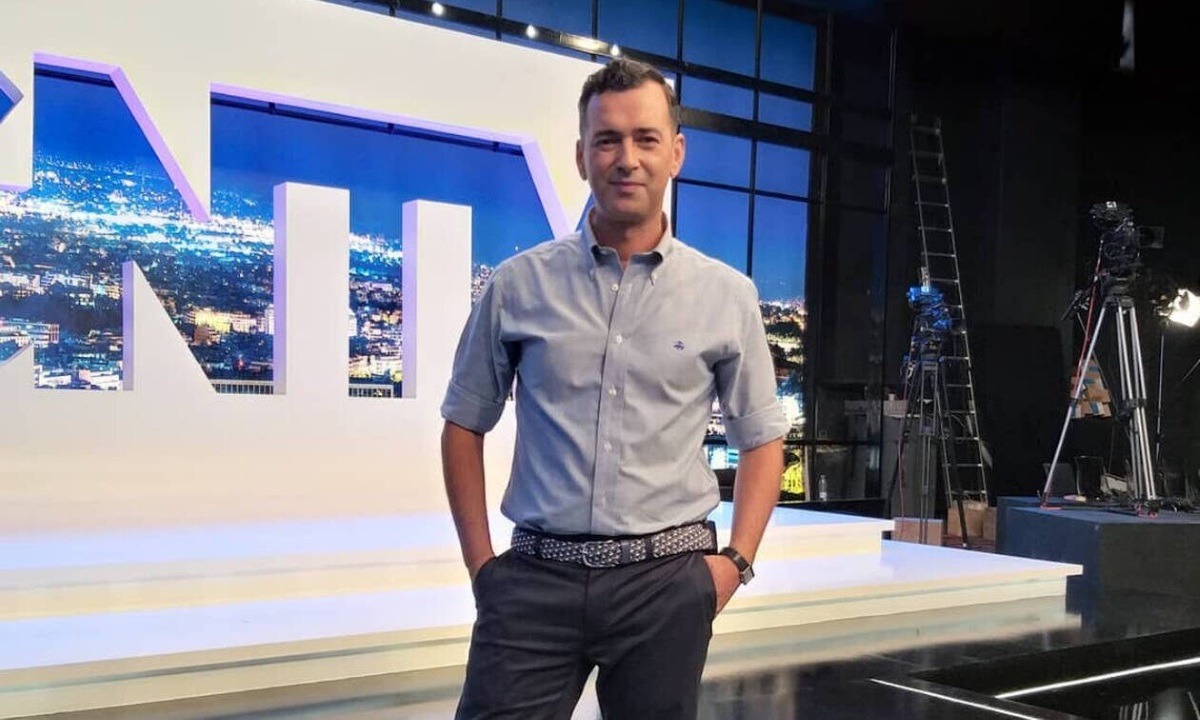 Άγγελος Μπράτης: «Ερωτεύομαι γυναίκες πολύ πιο εύκολα από άντρες» | Zappit