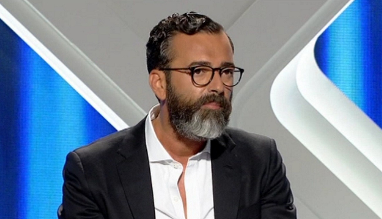 GNTM: Έβαλε τις φωνές ο Άγγελος Μπράτης – Εκνευρίστηκε με τον Έντουαρντ και ξέσπασε στο πλατό | Zappit