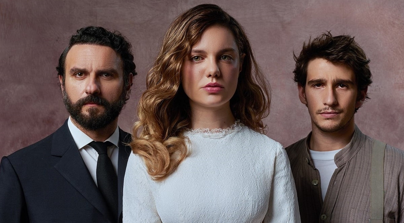 Προξενιό της Ιουλίας: Πρεμιέρα με υψηλή τηλεθέαση και διθυραμβικά σχόλια | Zappit