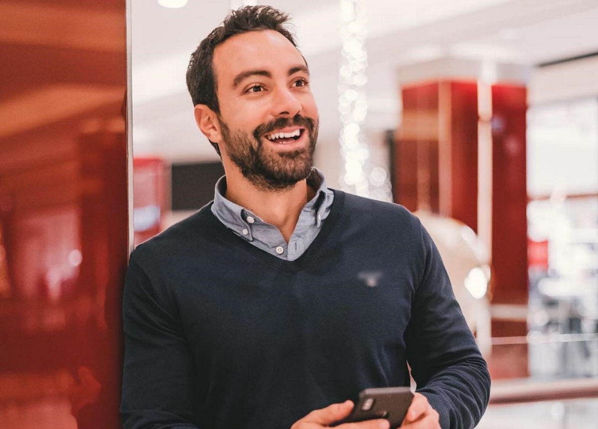 Σάκης Τανιμανίδης: Μας δείχνει την αλλαγή του τα τελευταία δέκα χρόνια – TLIFE