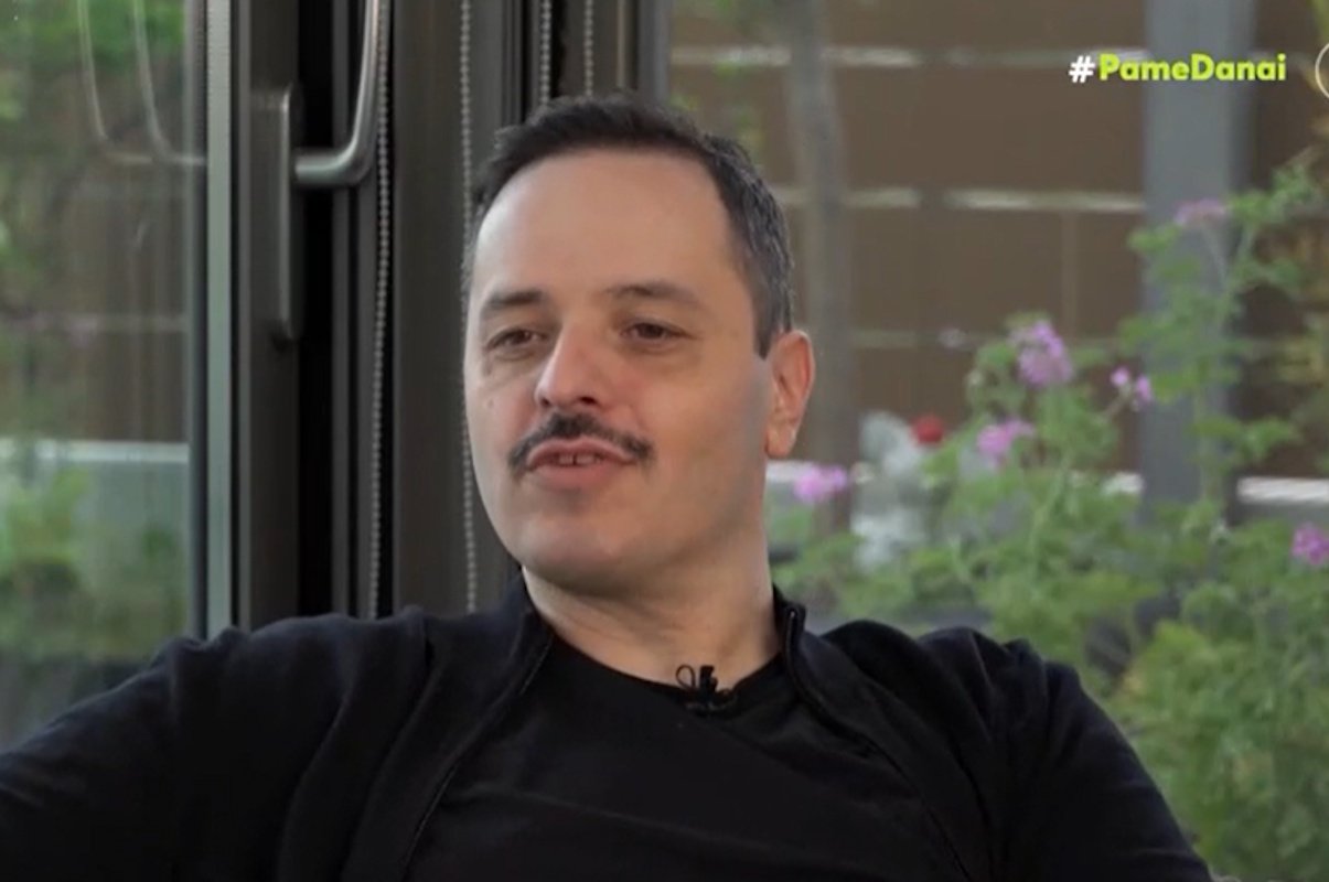Αλέξανδρος Τσουβέλας: «Μου πέταξαν πέτρες, μου φώναξαν “ντροπή σου”» – Znews
