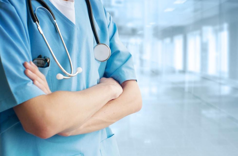 Αττική: Φακελάκι για… «VIP treatment» σε διευθυντή καρδιοχειρουργικής