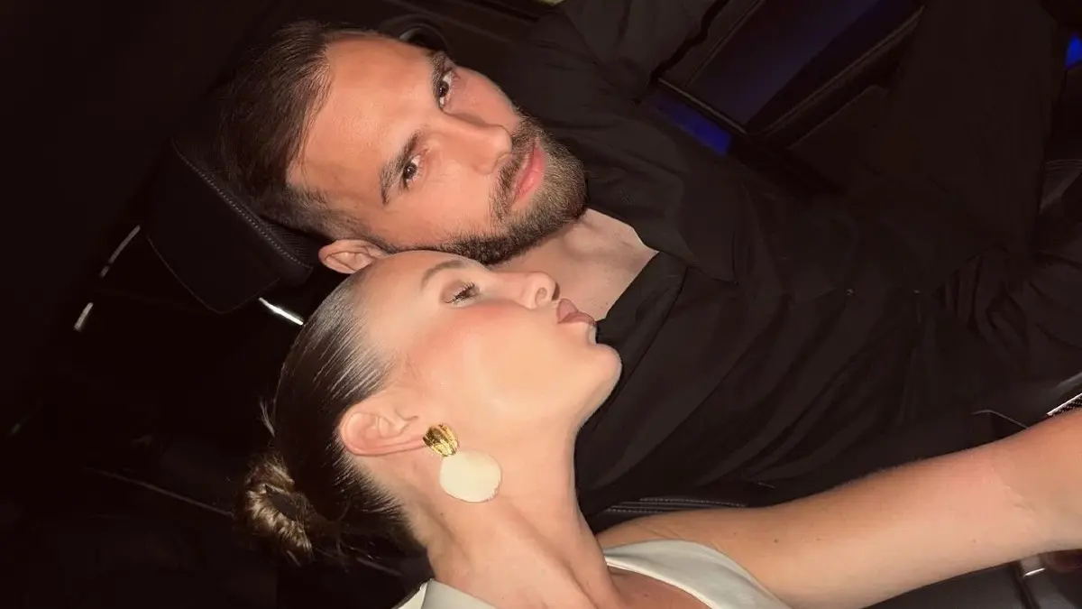 Δαλάκα – Αμβροσιάδης: Οι αγκαλιές και τα φιλιά σε πισίνα στην Αμερική