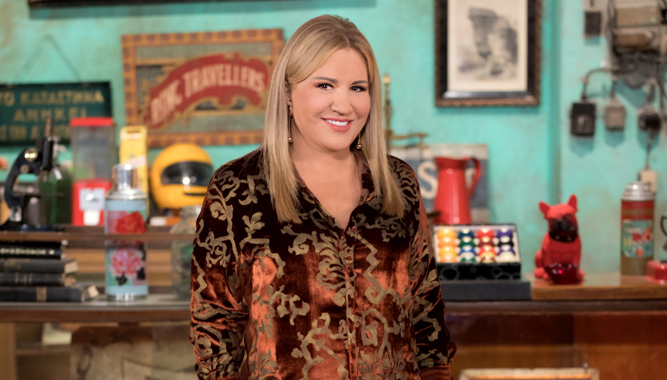 Δέσποινα Μοιραράκη: Με tropical μπικίνι απολαμβάνει τον Αύγουστο στη Λευκάδα