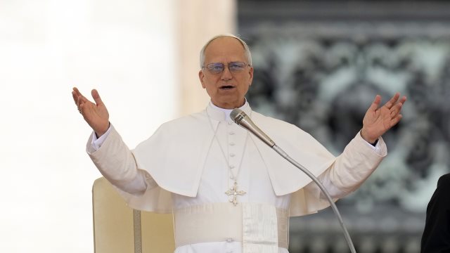 Ο πάπας Λέων απευθύνει έκκληση για ανταπόκριση στην “ανθρωπιστική καταστροφή” στο Σουδάν