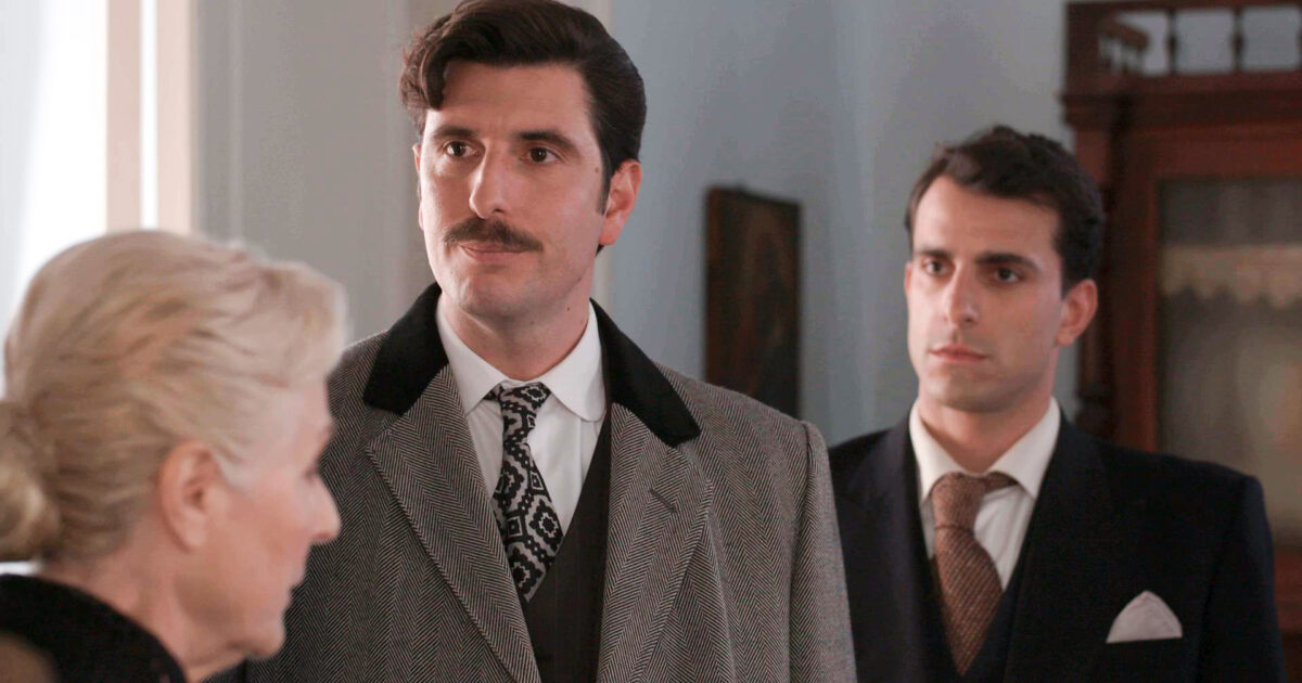 Grand Hotel – επόμενο επεισόδιο: Ο αστυνόμος Κομνηνός ανακαλύπτει όλη την αλήθεια για τον Ρήγα Grand Hotel – επόμενο επεισόδιο: Ο αστυνόμος Κομνηνός ανακαλύπτει όλη την αλήθεια για τον Ρήγα