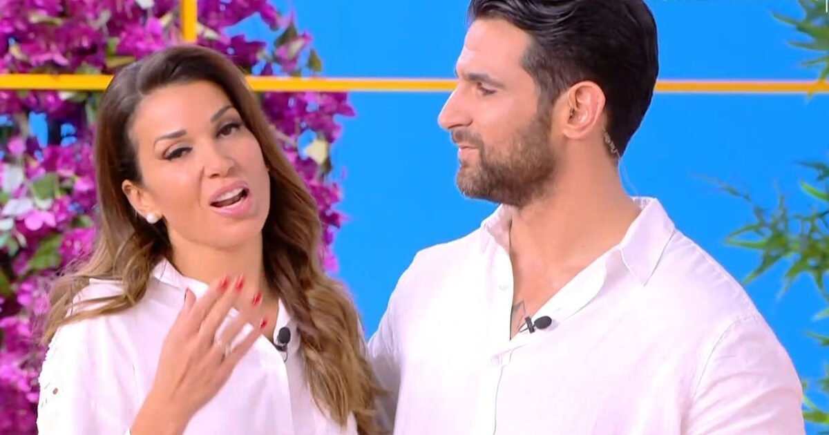 Η ανακοίνωση στο φινάλε της εκπομπής τους Η ανακοίνωση στο φινάλε της εκπομπής τους