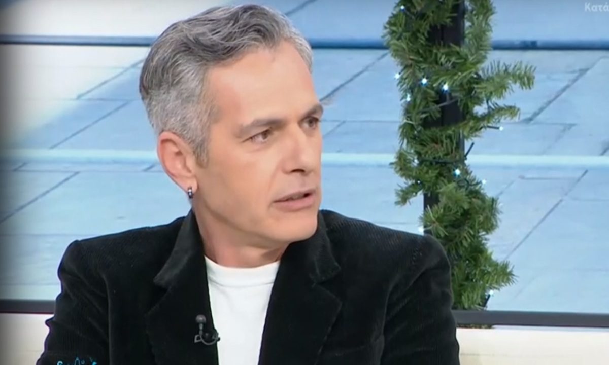 tvneaΗ-γη-της-ελιάς-Ο-Μάριος-Αθανασίου-μπαίνει-στη-σειρά-και-κάνει-τον-απατημένο-σύζυγο-sportime.gr_