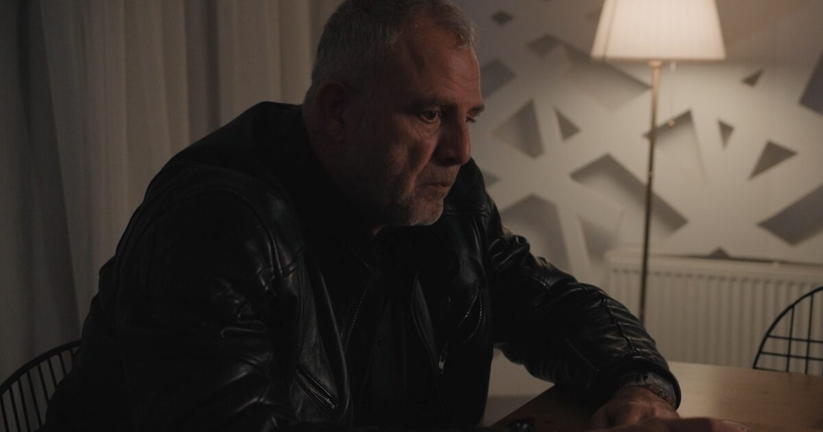 tvneaΗ-γη-της-ελιάς-–-spoiler-Η-κόρη-σου-με-απάτησε-ο-Μιλτιάδης-καρφώνει-τη-Βασιλική-στον-Στάθη