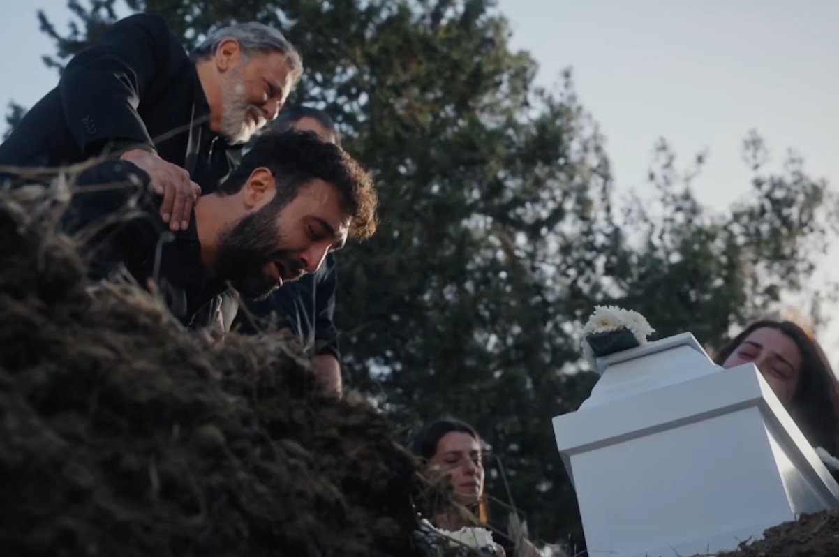 Η Γη της Ελιάς spoiler: Ο Πότης τυφλώνεται από οργή «Τι χειρότερο να πάθω; Oι κορωνίτσες μου είναι στον τάφο» – Znews