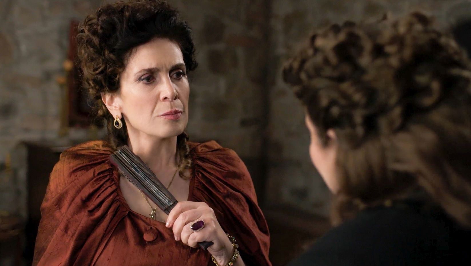 tvneaΗ-Μάγισσα-–-Φλεγόμενη-καρδιά-Η-συγκρουσιακή-σχέση-της-Πανδώρας-με-τη-μητέρα-της-έρχεται-στο-φως