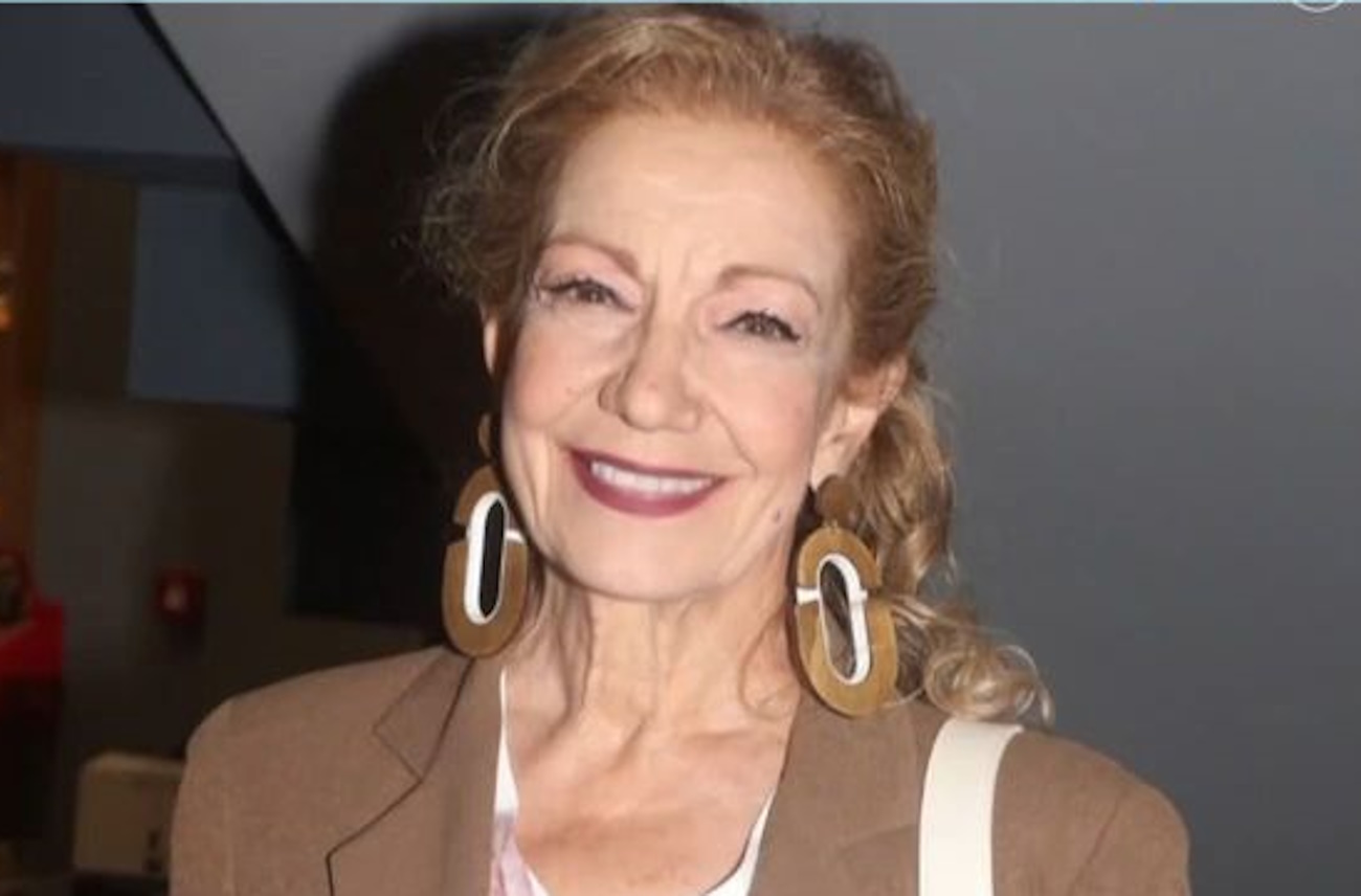 Η Πέμη Ζούνη εισβάλλει στη Γη της Ελιάς | Zappit Η Πέμη Ζούνη εισβάλλει στη Γη της Ελιάς | Zappit